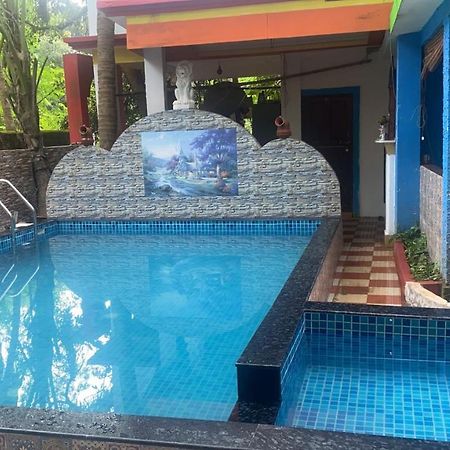 Calangute Beach Side Hotel Esterno foto